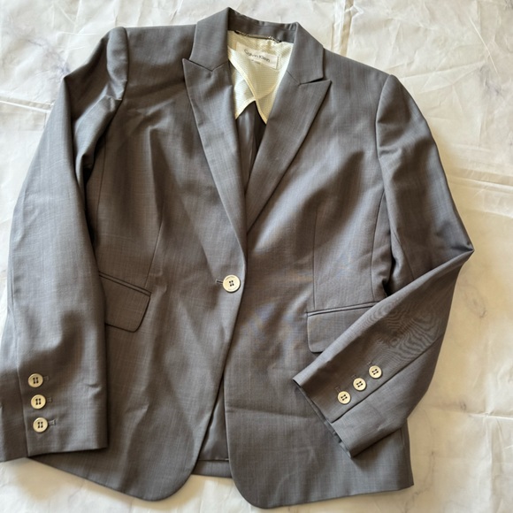 CALVIN KLEIN gray blazer ✨ - Picture 7 of 13